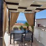 Terrazza Sabine טרופאה