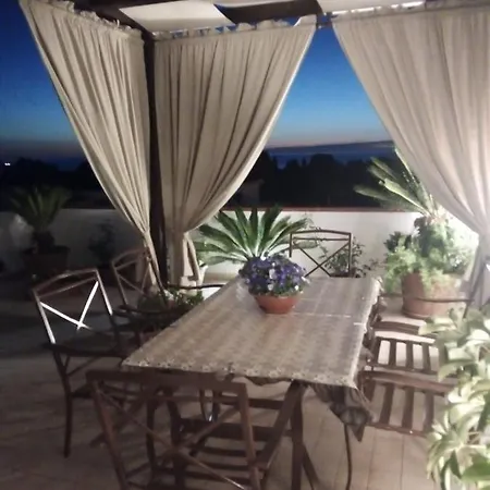 Terrazza Sabine טרופאה